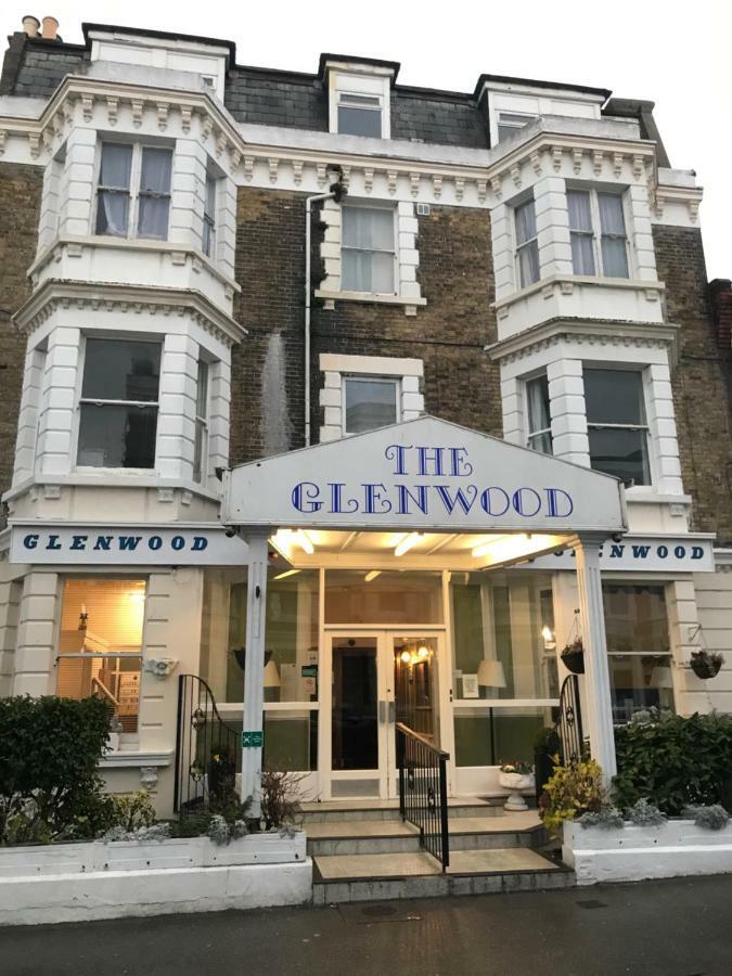 The Glenwood 3*